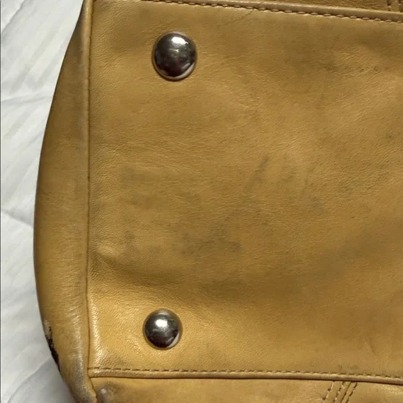 Coach Camel Leather Bag with Cream Scarf - Picture 12 of 13